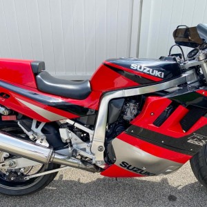 1991 suzuki gsx-r1100 photo