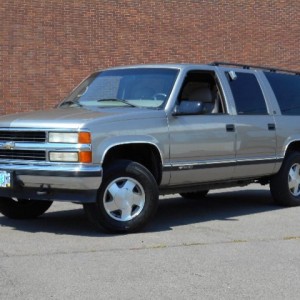 1999 chevrolet suburban-1500-base-1500-ls-1500-lt photo