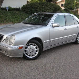 2000 mercedes-benz e-class photo