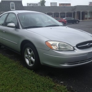2001 ford taurus photo