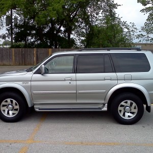 2001 mitsubishi montero photo