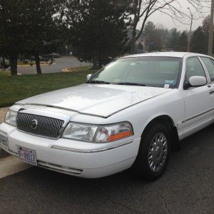 2004 mercury grand-marquis photo