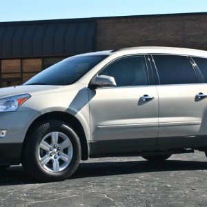 2010 chevrolet traverse photo