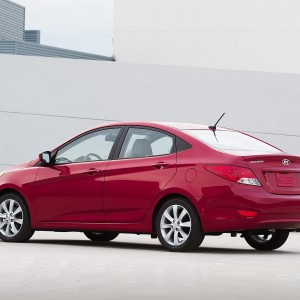 2012 hyundai accent photo