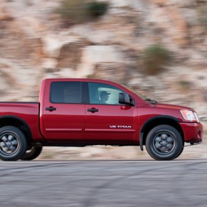 2013 nissan titan photo