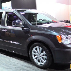 2015 chrysler town-country photo