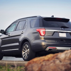 2016 ford explorer photo
