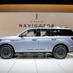 2017 lincoln navigator photo