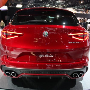 2018 alfa-romeo stelvio photo