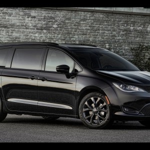 2019 chrysler pacifica photo