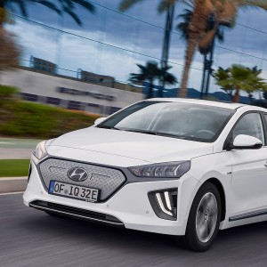 2020 hyundai ioniq photo