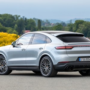 2020 porsche cayenne photo